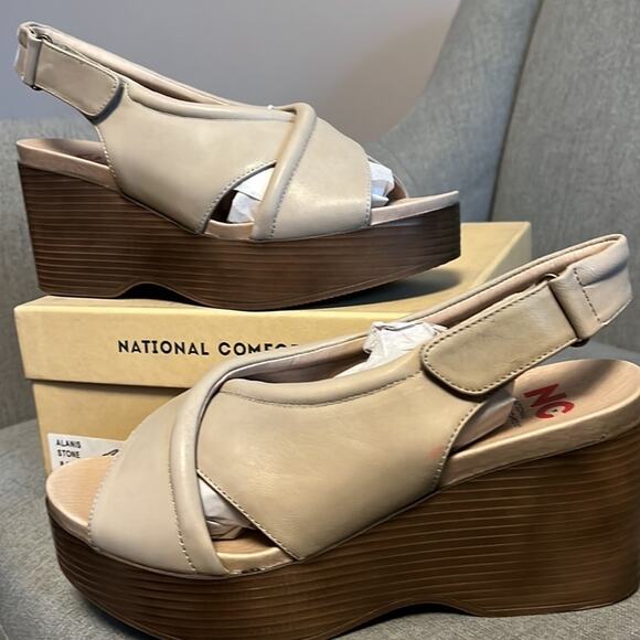 National Comfort Alanis stone platform wedge leather peep toe sandals size 8.5 - Picture 3 of 7